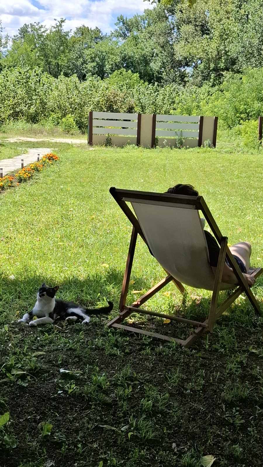 Kuća vas čeka topla, svetla i uvek spremna — kao da ste kod svojih